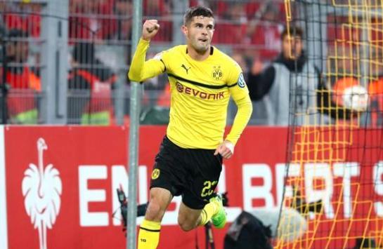 更因为他在 更因为他在